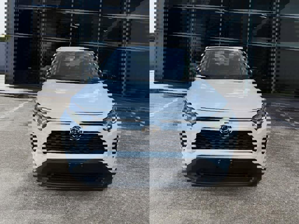 Used 2024 Toyota RAV4 LE image 2