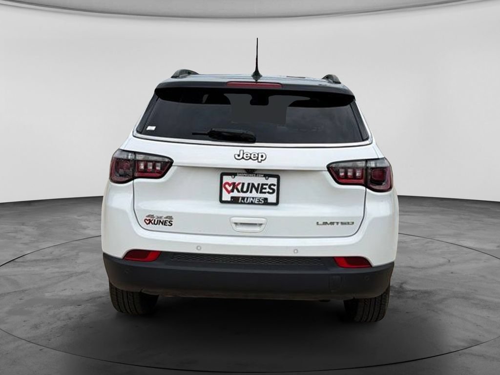 Used 2025 Jeep Compass Limited AWD/4WD image 9