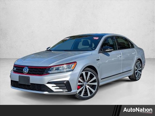 Used 2018 Volkswagen Passat GT image 1