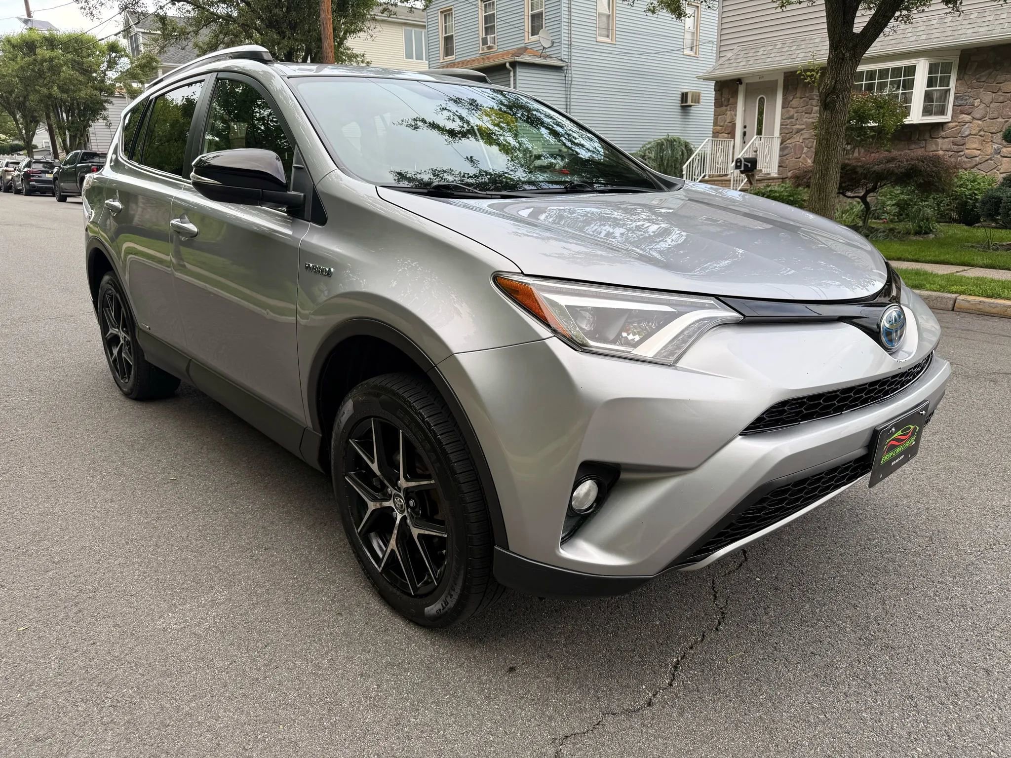 Used 2017 Toyota RAV4 SE image 9
