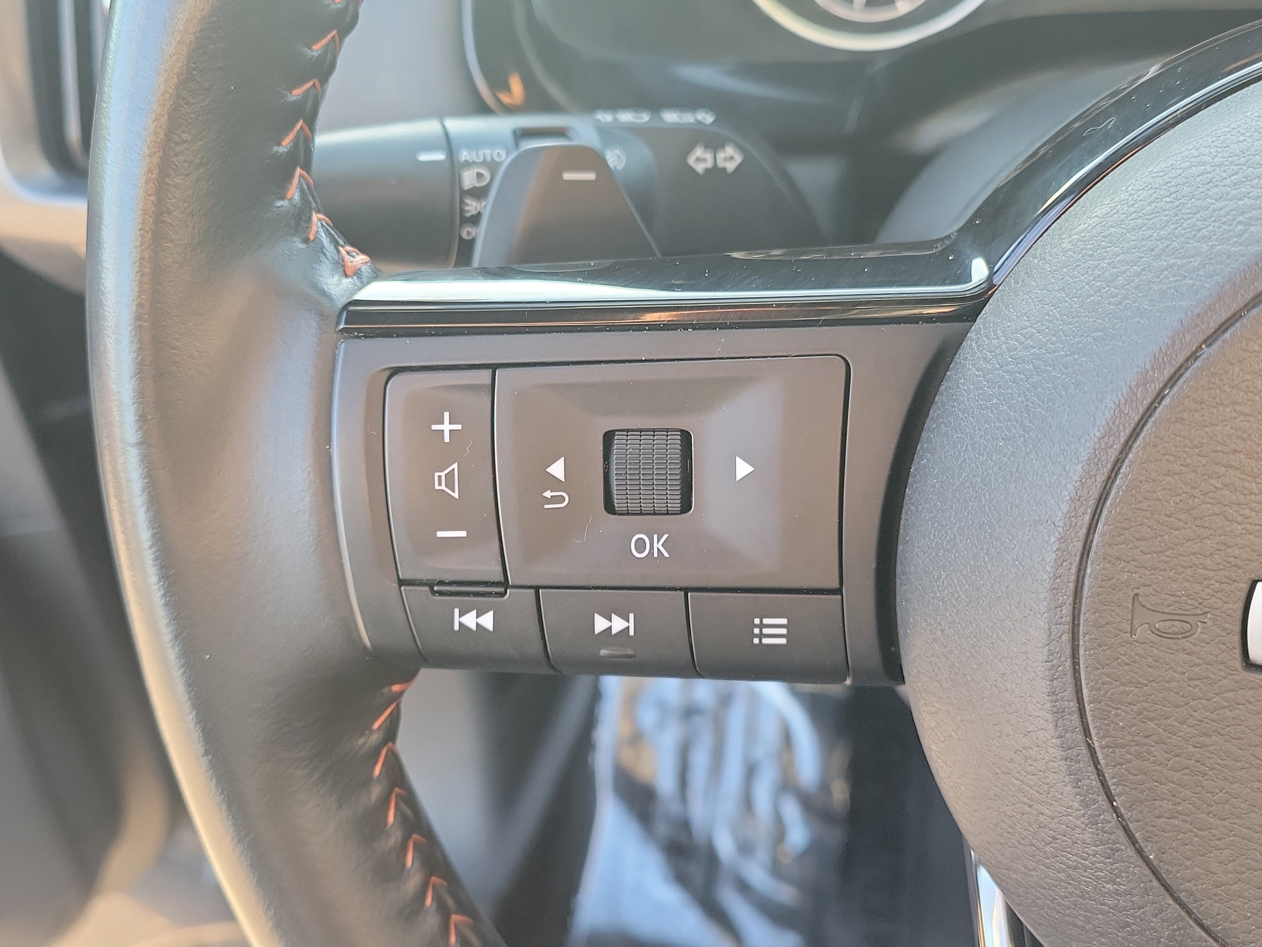 Certified 2023 Nissan Pathfinder Rock Creek image 28