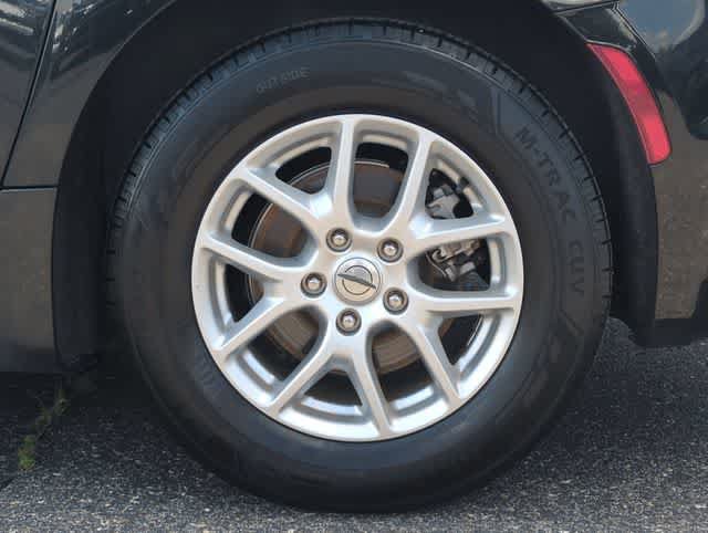 Used 2023 Chrysler Pacifica Touring-L FWD image 14