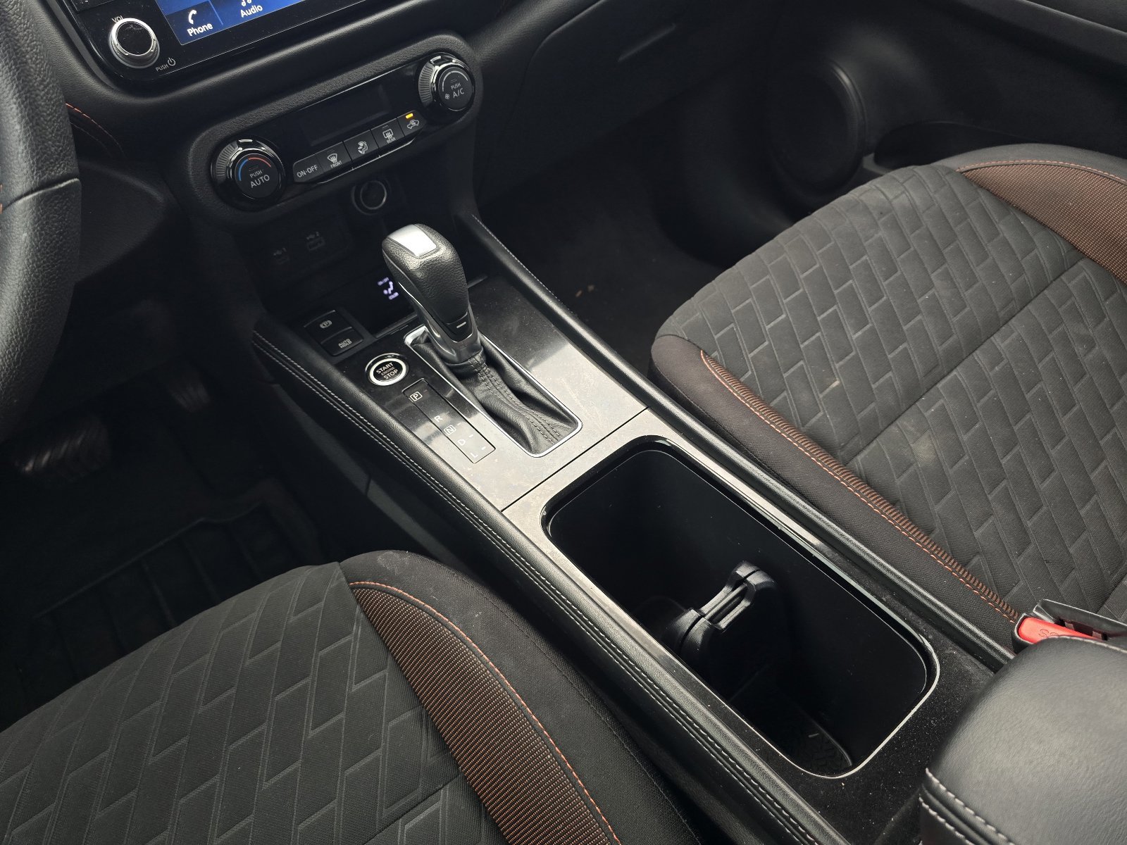 Used 2021 Nissan Kicks SR w/ Interior Electronics Package image 17