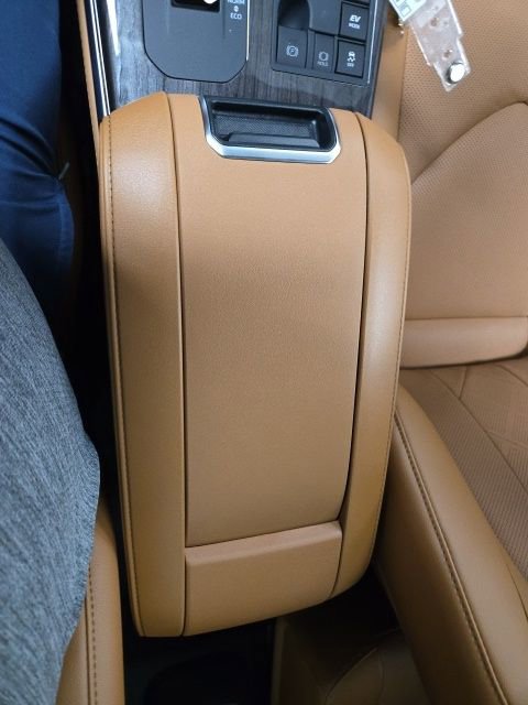 New 2026 Toyota Highlander Platinum image 29