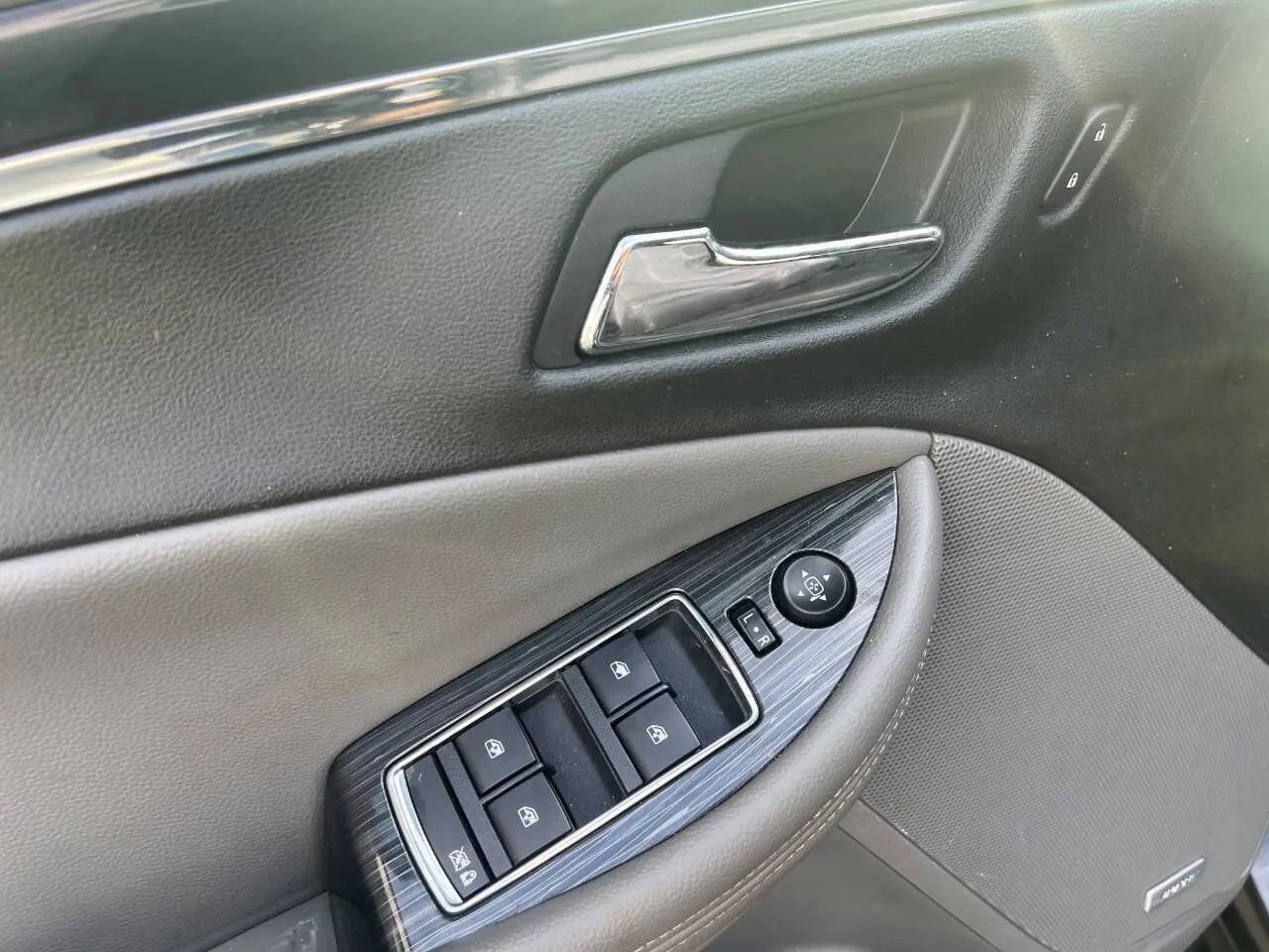 Used 2018 Chevrolet Impala Premier FWD image 14
