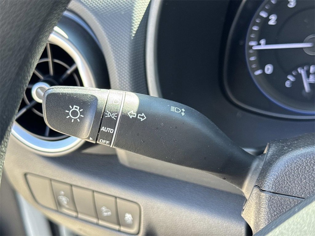 Used 2023 Hyundai Kona SE image 28