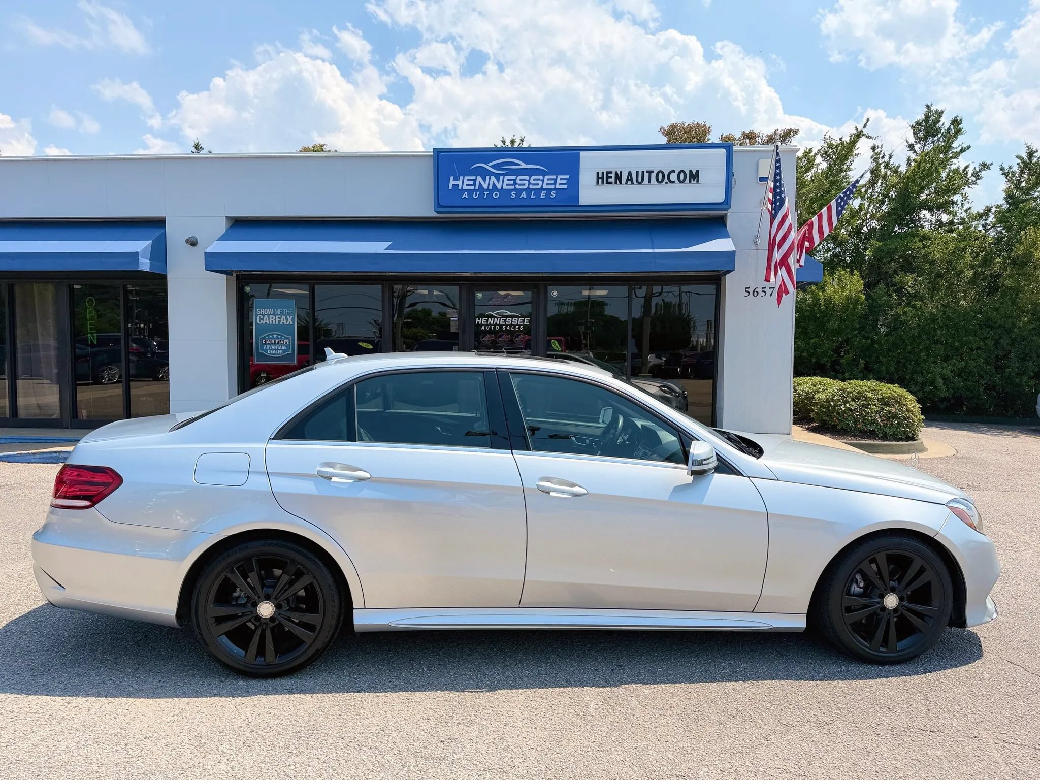 Used 2015 Mercedes-Benz E 350 4MATIC Sedan w/ Premium 1 Package image 15