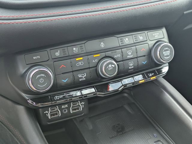 Used 2024 Dodge Durango GT RWD image 24