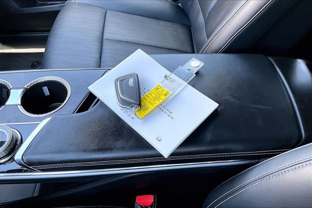 Certified 2024 Cadillac Lyriq Luxury w/ LPO, Floor Liner Package AWD/4WD image 34