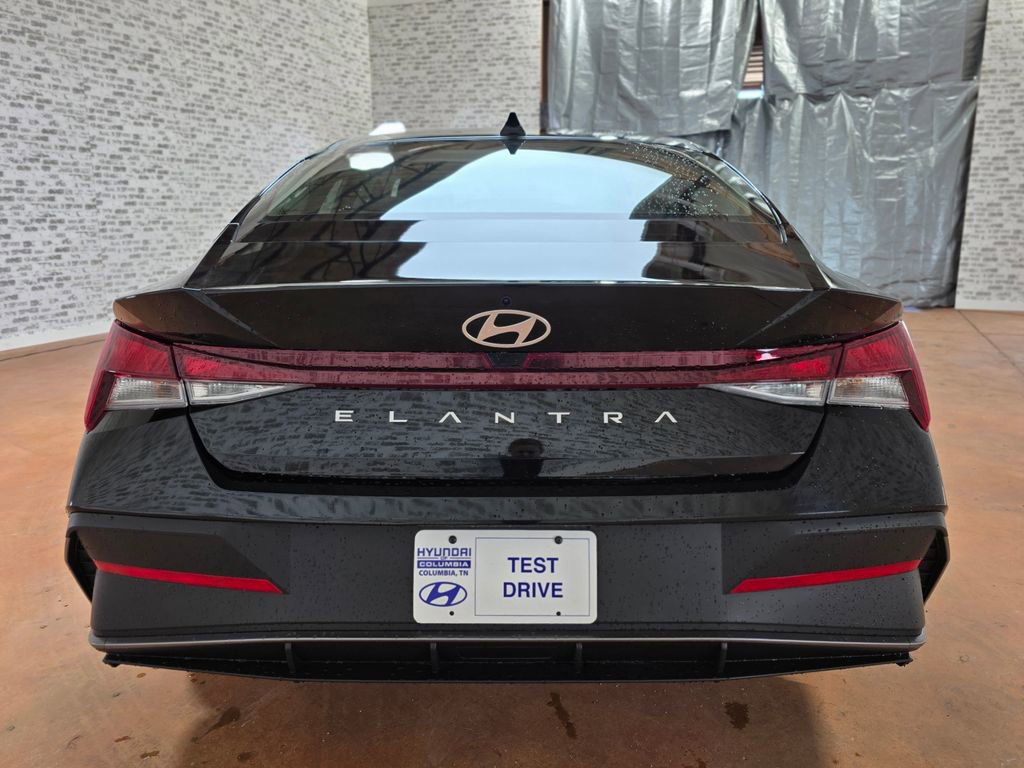 New 2026 Hyundai Elantra SE image 5