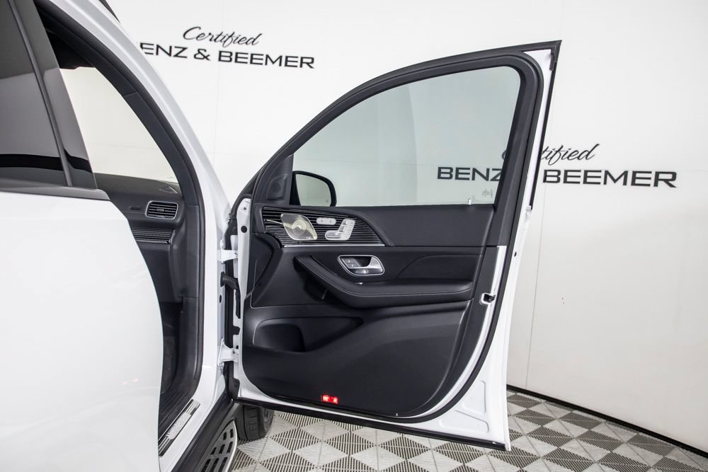 Used 2026 Mercedes-Benz GLS 580 4MATIC image 22