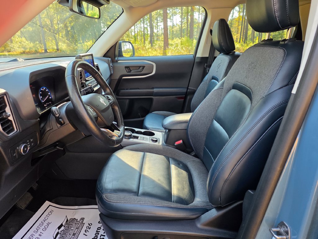 Used 2022 Ford Bronco Sport Outer Banks w/ Tech Package AWD/4WD image 13