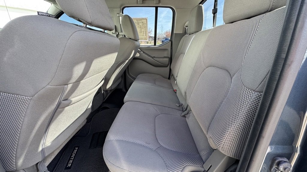 Used 2019 Nissan Frontier SV image 10