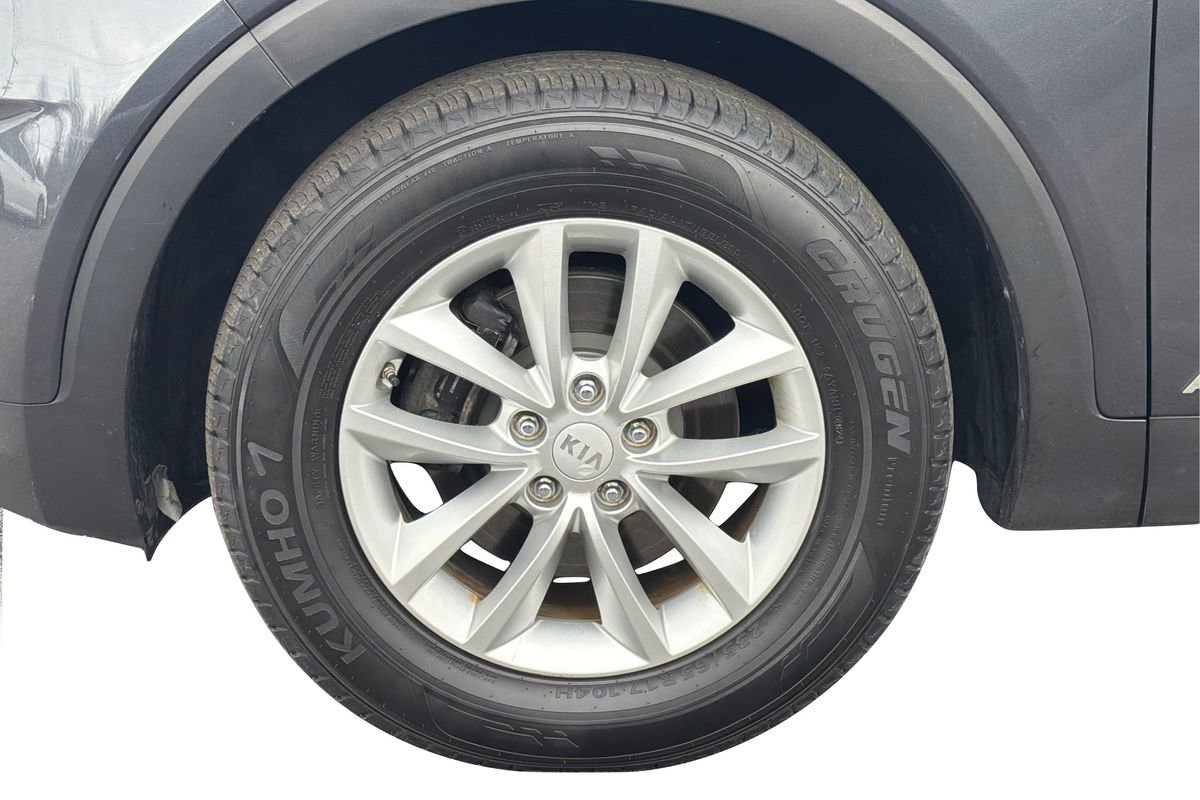 Used 2018 Kia Sorento LX image 25