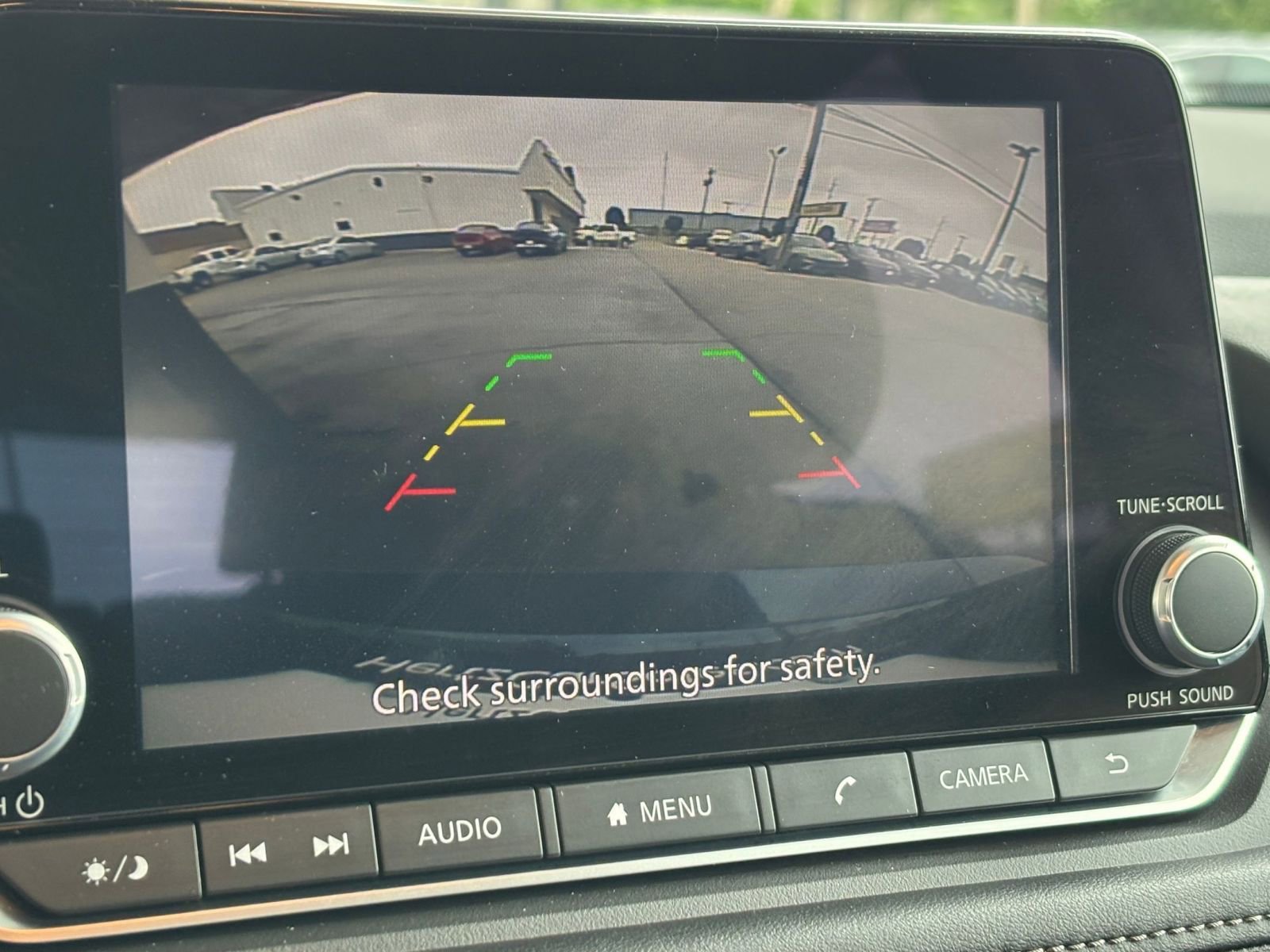Used 2025 Nissan Rogue SV FWD image 25