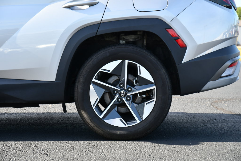Used 2025 Hyundai Tucson SEL AWD/4WD image 10