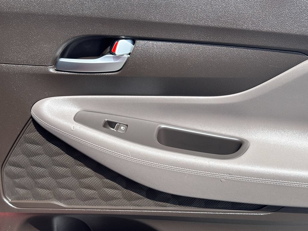 Used 2019 Hyundai Santa Fe SEL FWD image 18
