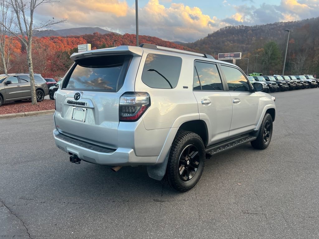 Used 2020 Toyota 4Runner SR5 Premium image 7
