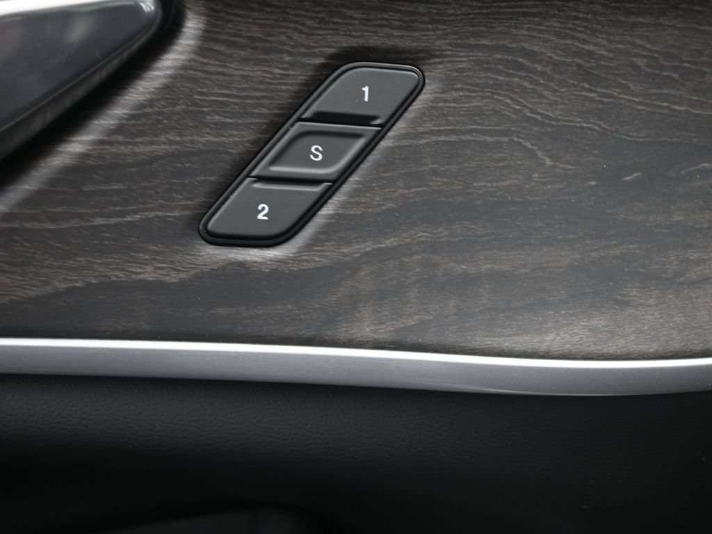 New 2026 Jeep Grand Cherokee Limited w/ Limited Altitude Package RWD image 21