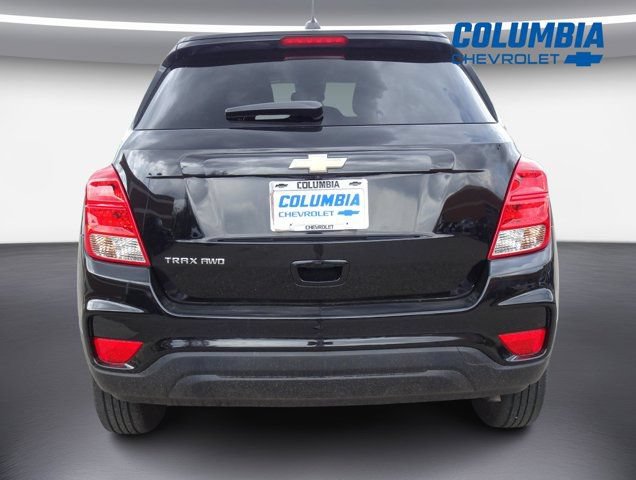 Used 2022 Chevrolet Trax LS w/ Tint and Cruise Package image 4