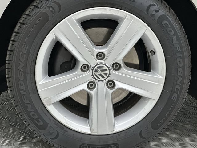 Used 2017 Volkswagen Golf Wolfsburg Edition FWD image 10