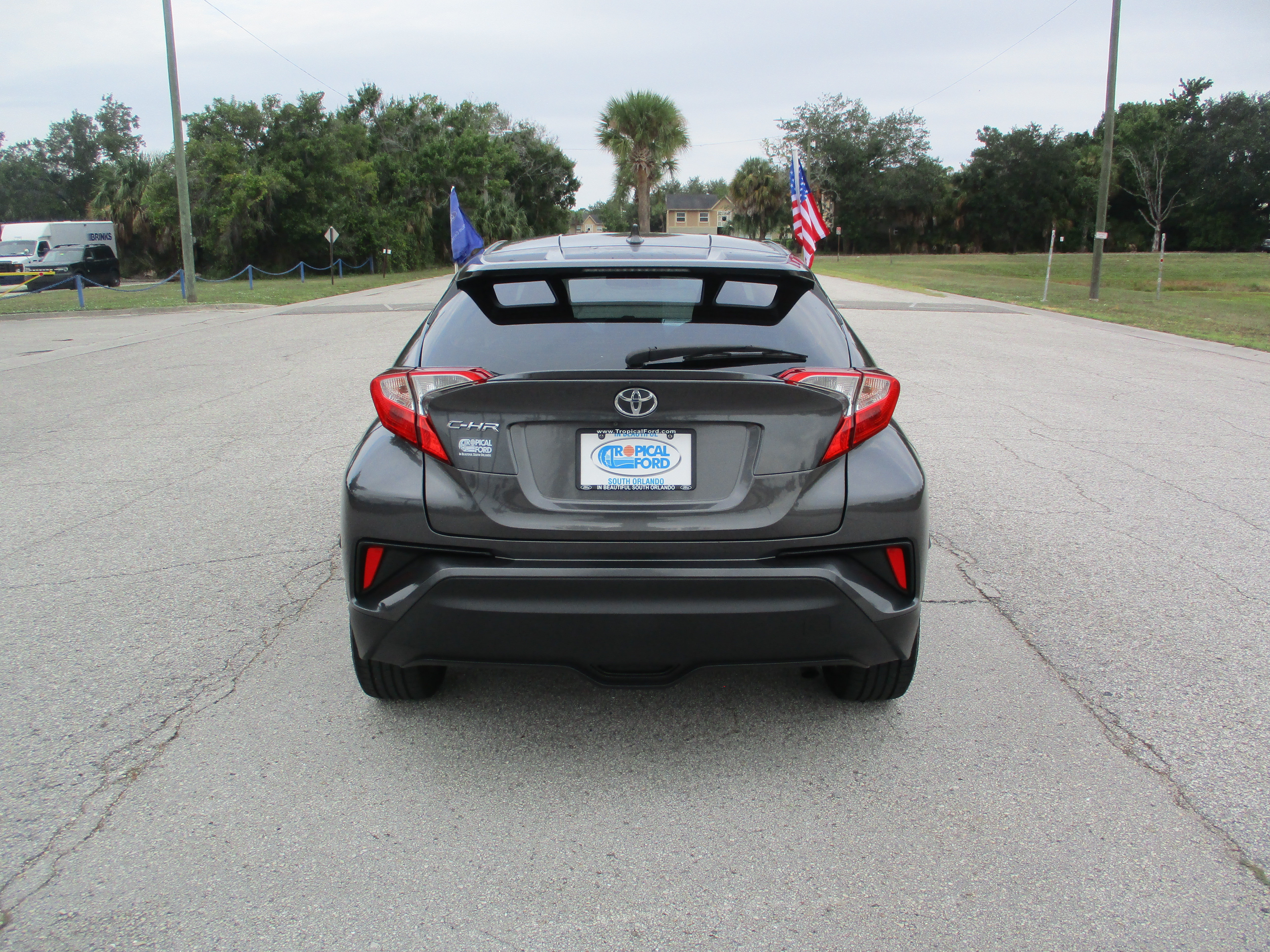 Used 2018 Toyota C-HR XLE FWD image 6