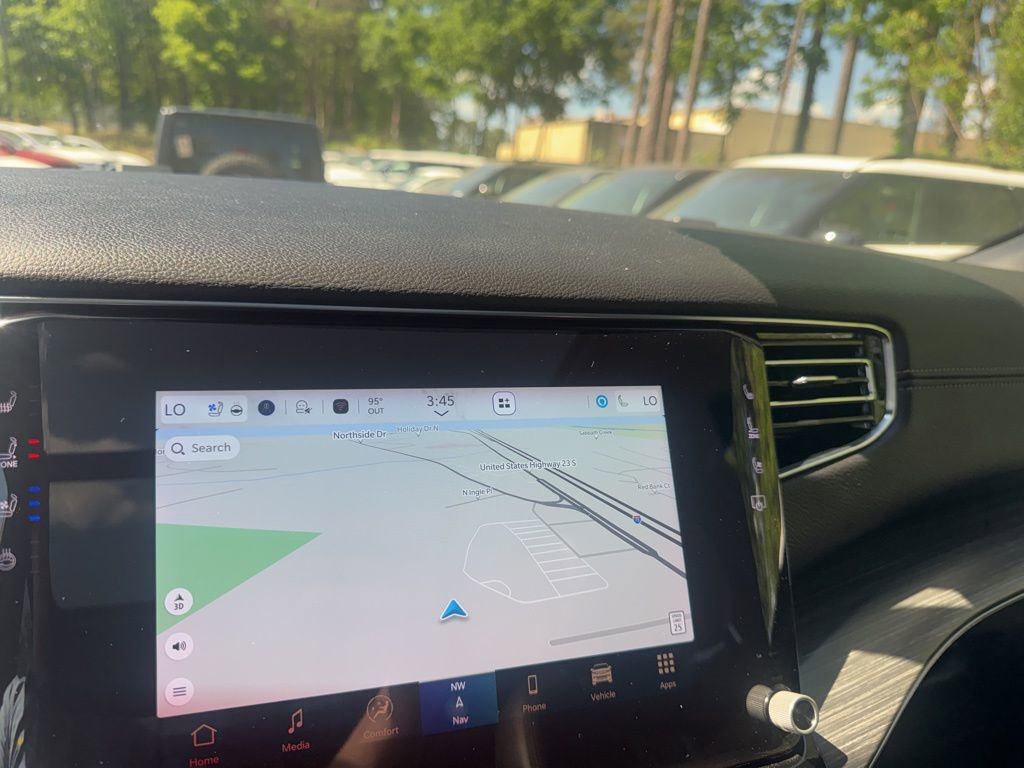 Used 2023 Jeep Wagoneer L Series III w/ Premium Group I image 15