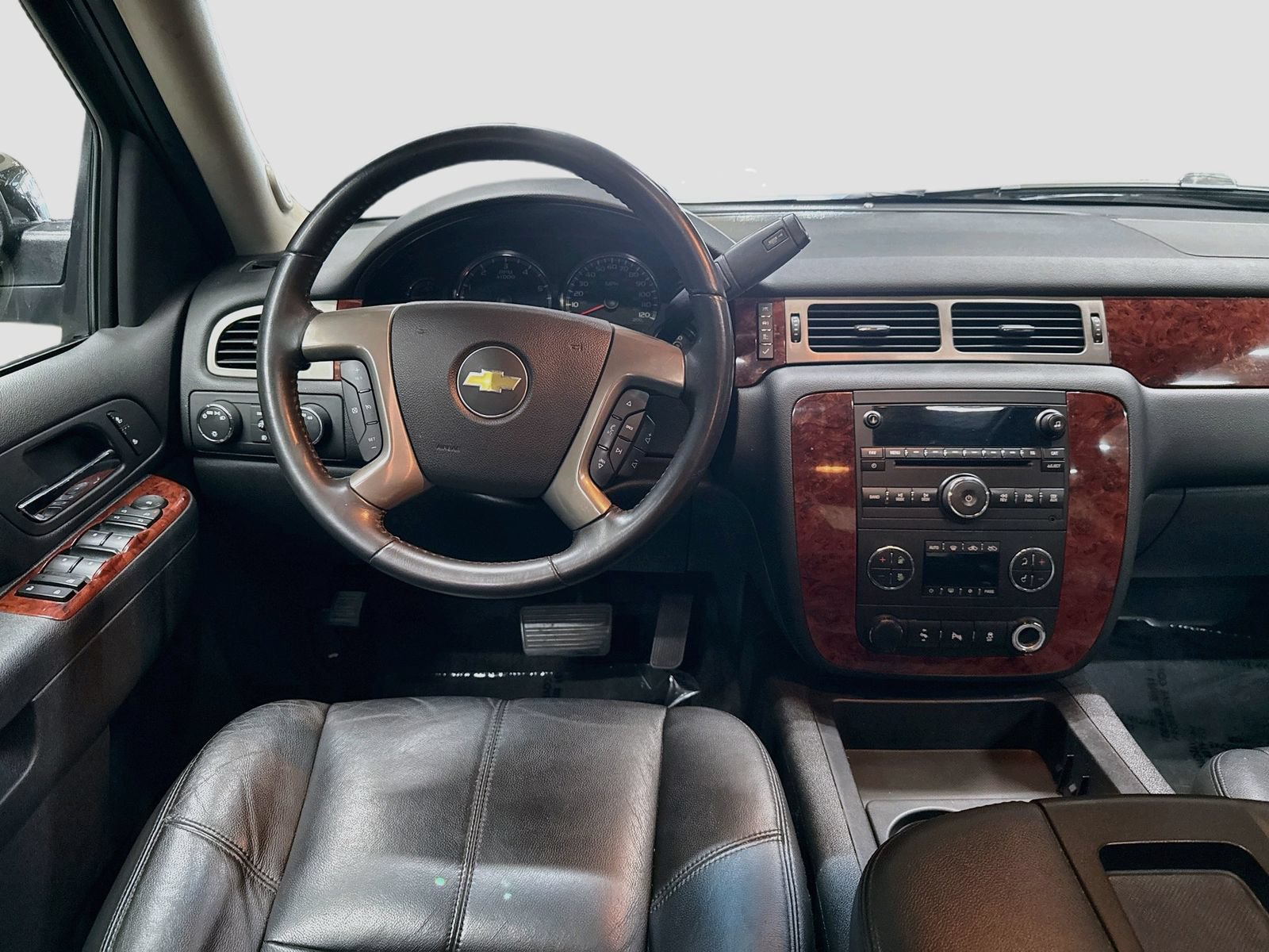 Used 2013 Chevrolet Avalanche LT w/ All-Star Edition AWD/4WD image 23
