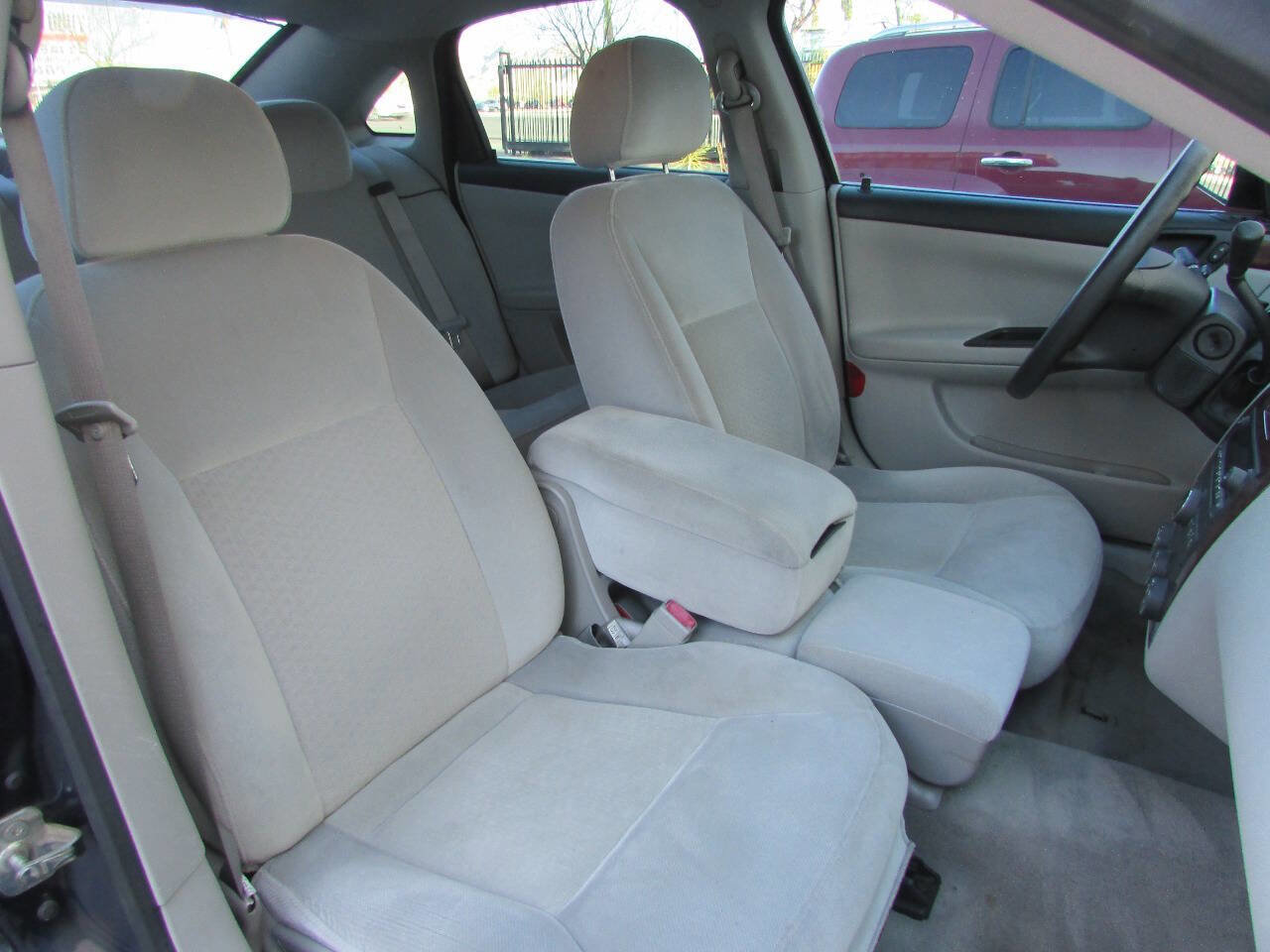 Used 2008 Chevrolet Impala LS FWD image 17