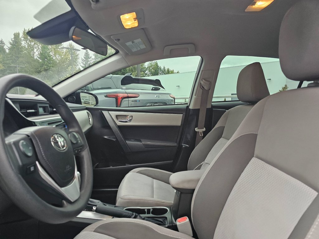Used 2019 Toyota Corolla LE FWD image 23