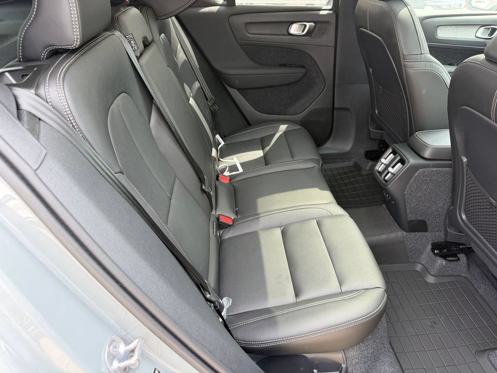 New 2026 Volvo XC40 B5 Plus w/ Climate Package AWD/4WD image 11