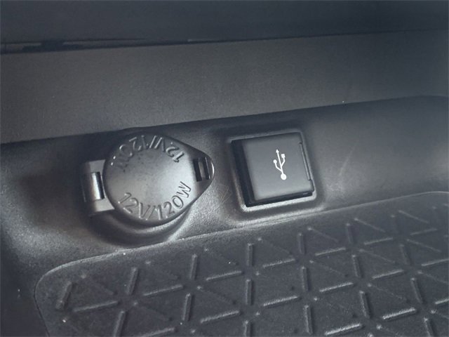 Used 2021 Toyota RAV4 XLE Premium image 27