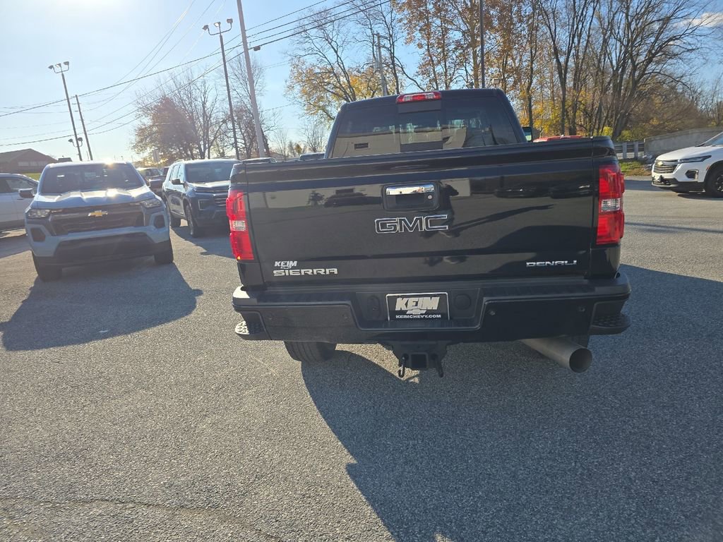 Used 2018 GMC Sierra 2500 Denali image 10