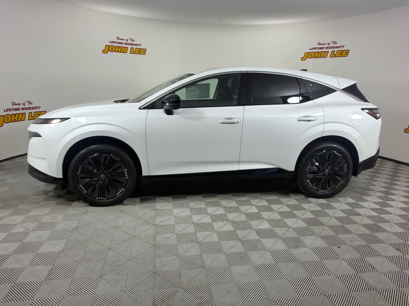 New 2026 Nissan Murano Platinum w/ Cargo Package AWD/4WD image 2