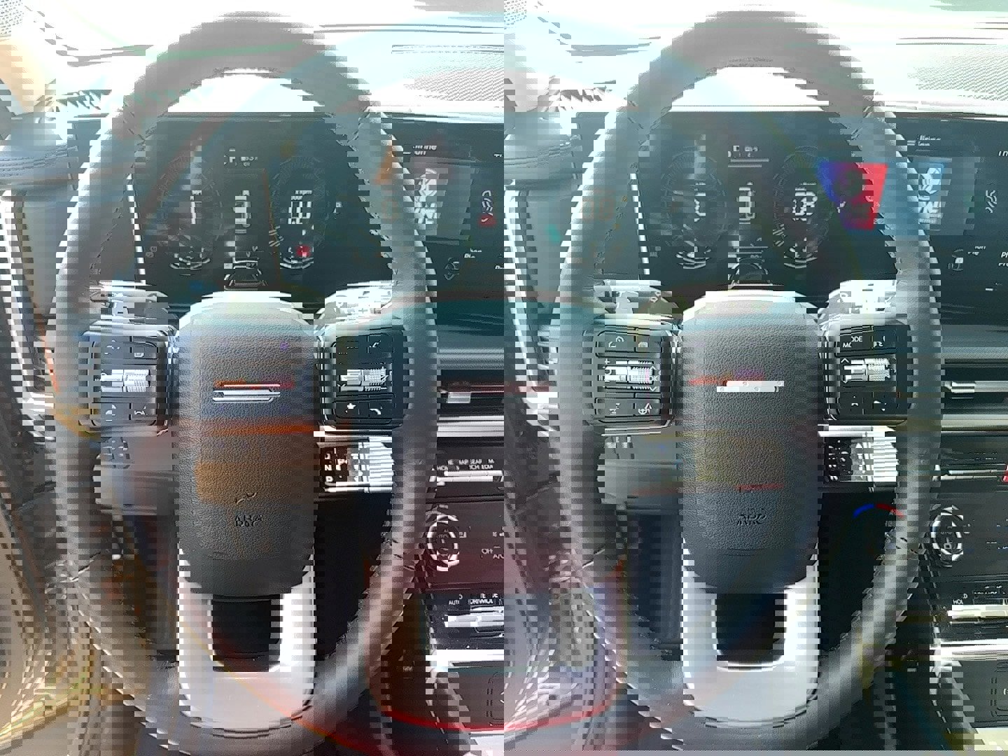 Used 2025 Hyundai Santa Fe SEL image 22