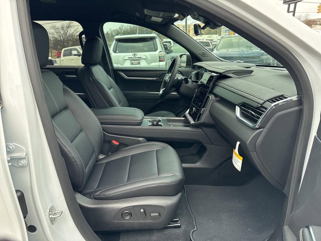 New 2026 GMC Acadia Elevation w/ Elevation Premium Package image 19