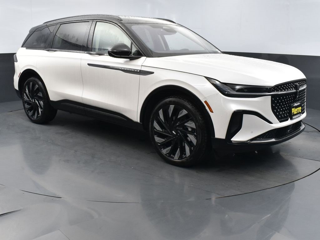 New 2026 Lincoln Nautilus Reserve image 3