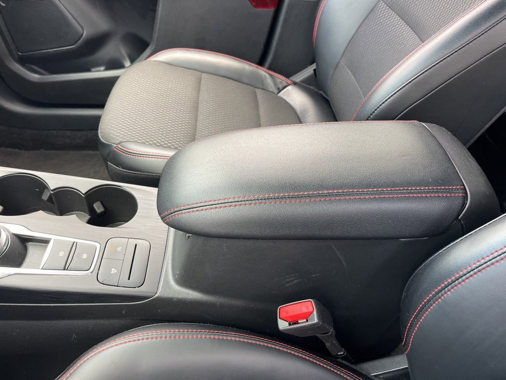 Used 2025 Ford Escape ST-Line image 17