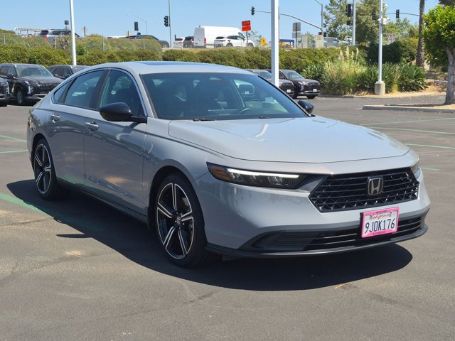 Used 2024 Honda Accord Sport image 3
