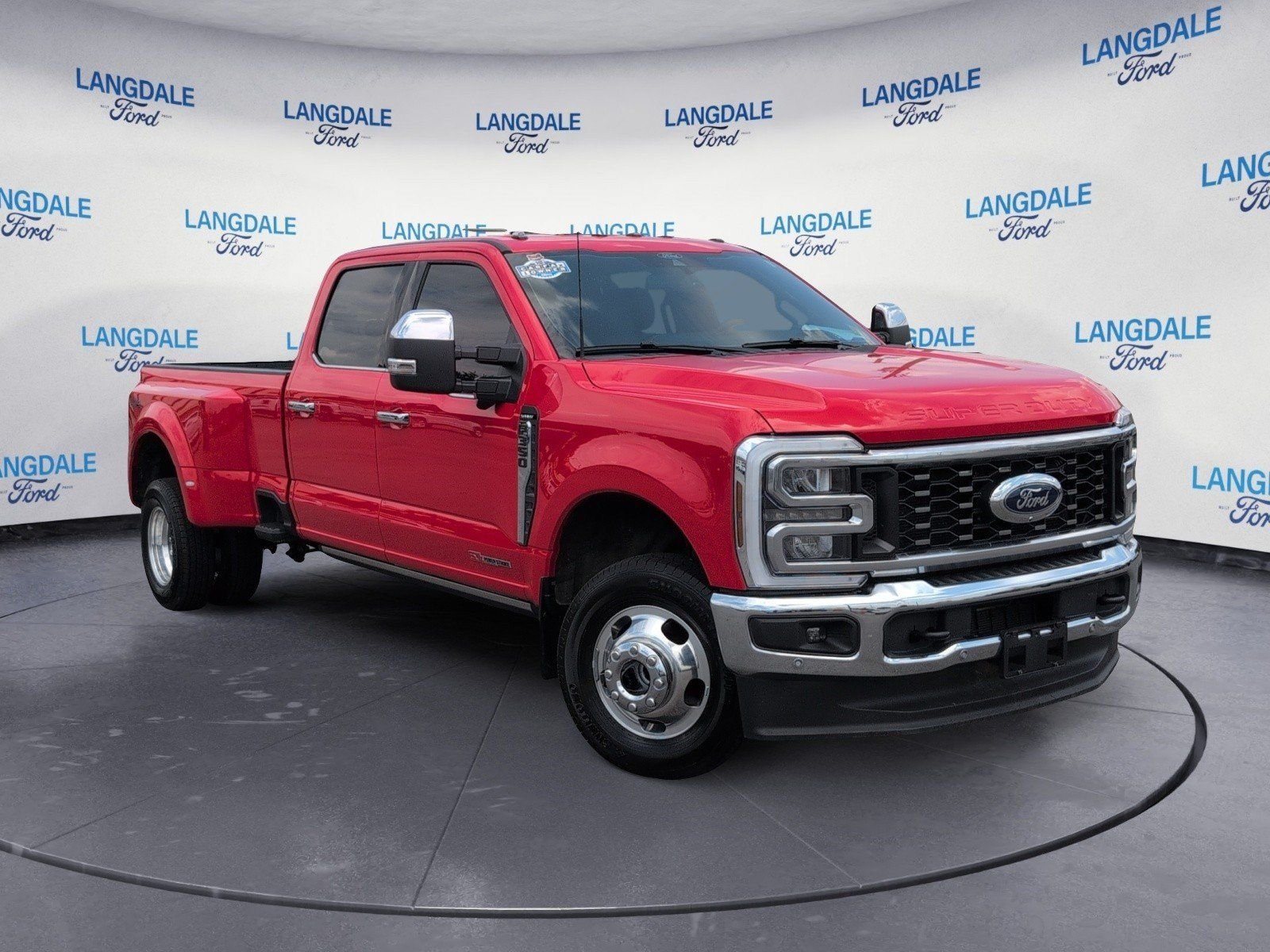 Used 2025 Ford F350 Lariat w/ Lariat Ultimate Package AWD/4WD image 2