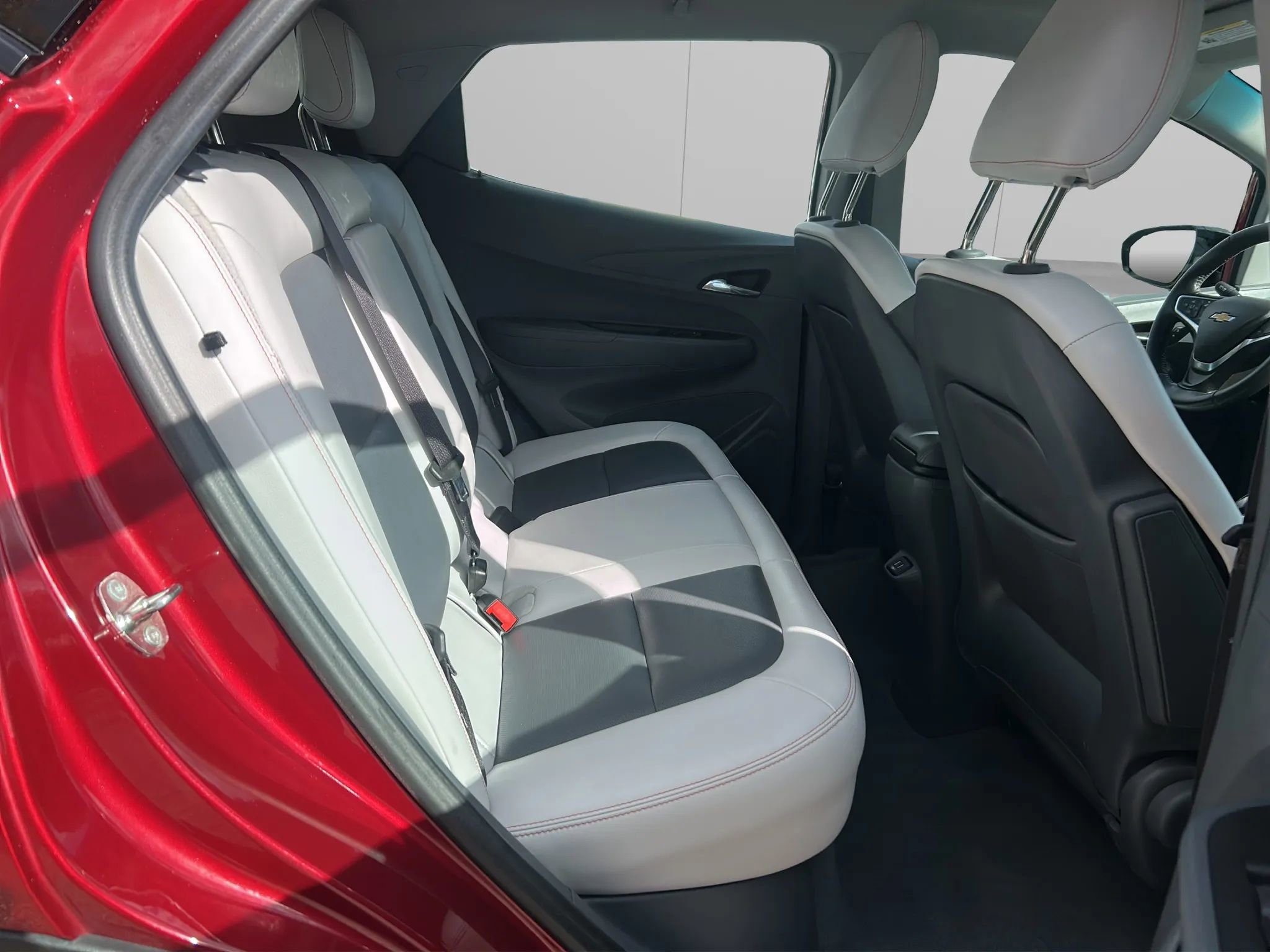 Used 2017 Chevrolet Bolt Premier w/ Driver Confidence II Package image 16