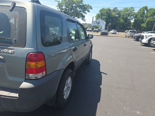 Used 2005 Ford Escape XLS AWD/4WD image 11