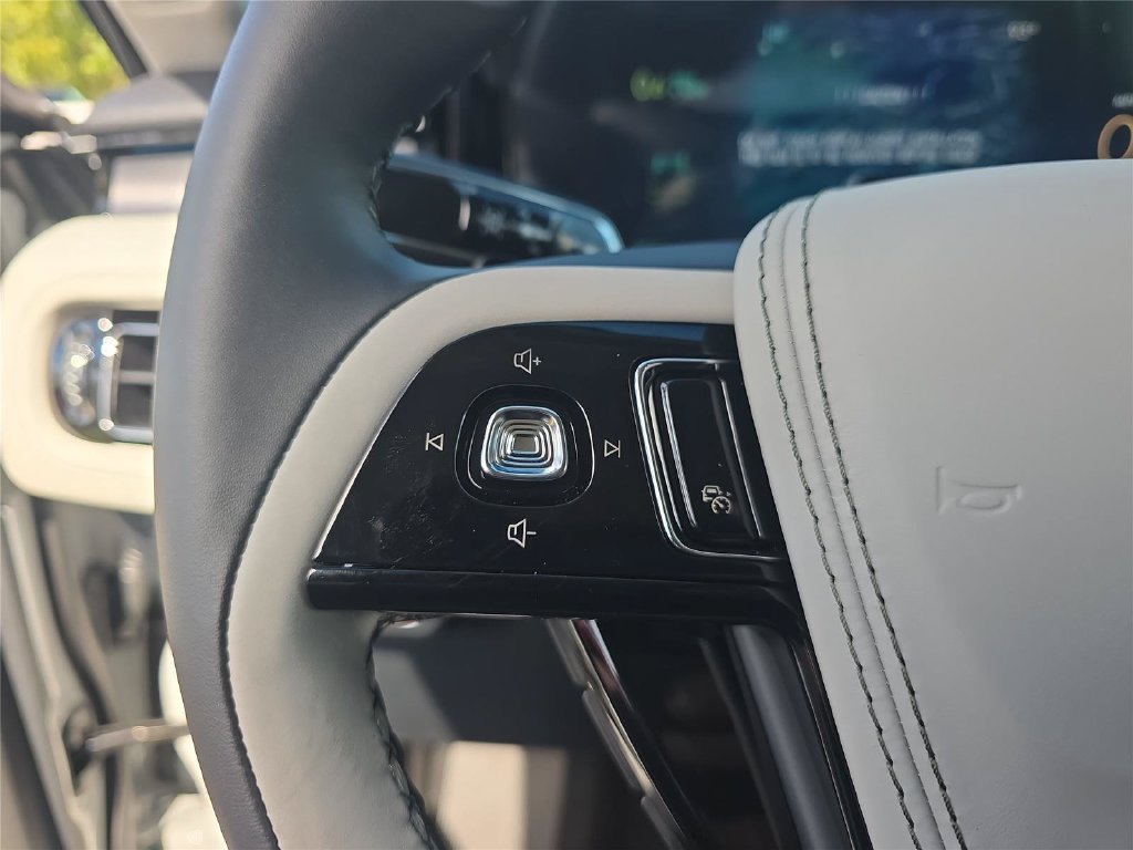 New 2027 Lincoln Aviator 2WD image 22