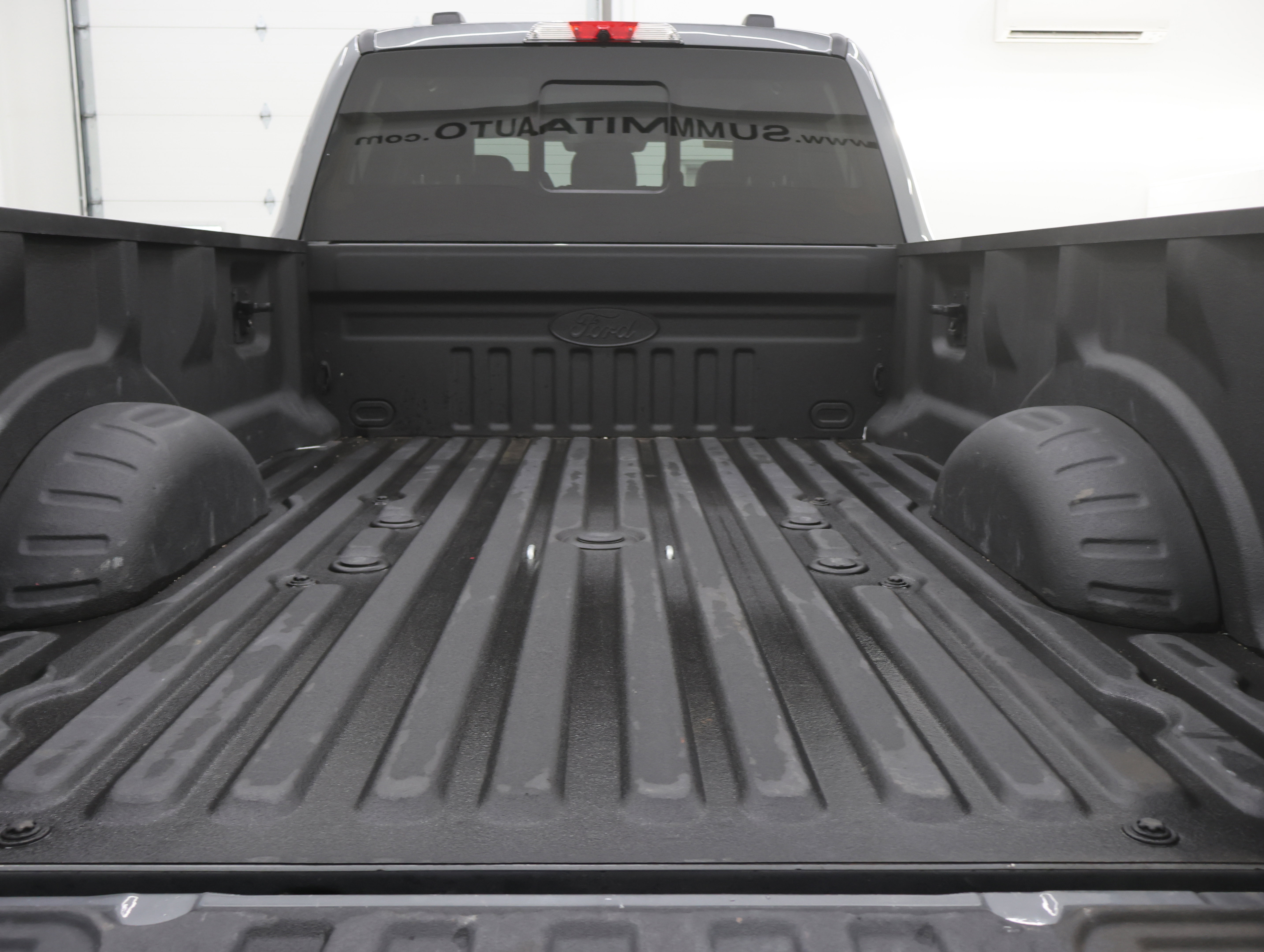 Used 2023 Ford F350 Lariat image 28