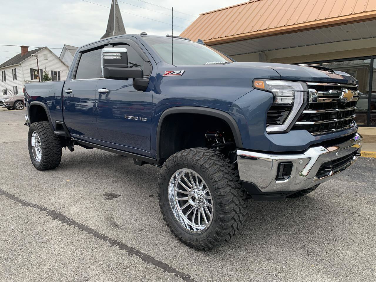 Used 2024 Chevrolet Silverado 2500 LTZ w/ LTZ Premium Package AWD/4WD image 6