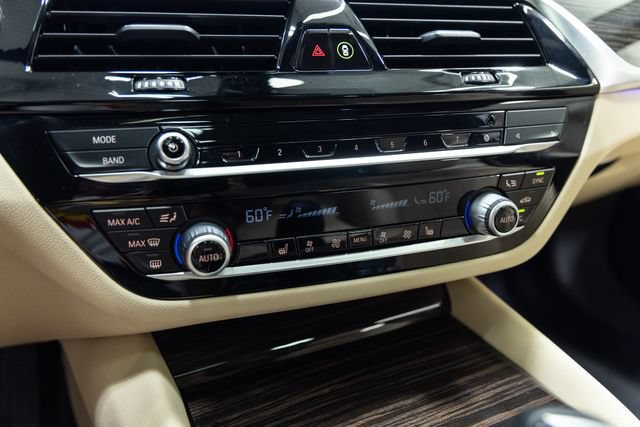Certified 2022 BMW 530i xDrive w/ Premium Package AWD/4WD image 19