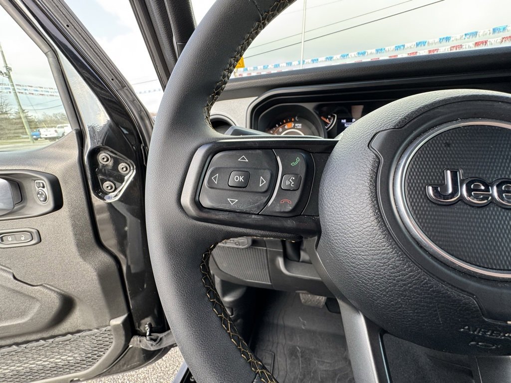 Used 2024 Jeep Wrangler Willys image 21