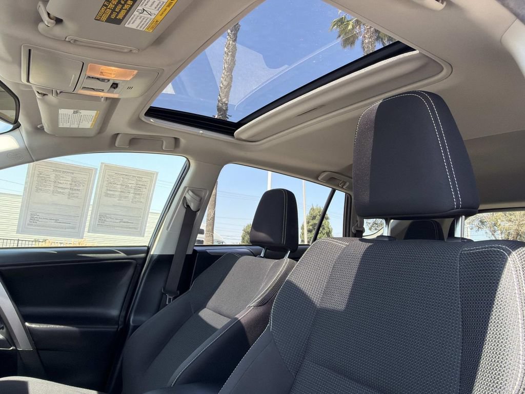 Used 2017 Toyota RAV4 XLE w/ Carpet Mat Package FWD image 25