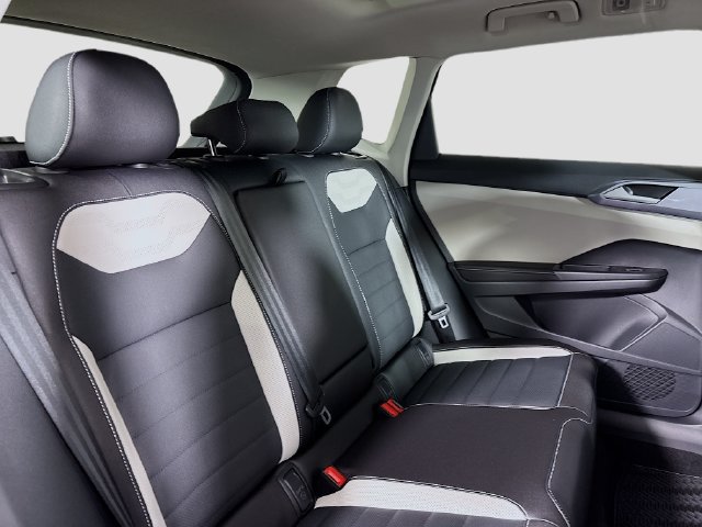 New 2026 Volkswagen Taos SEL AWD/4WD image 28