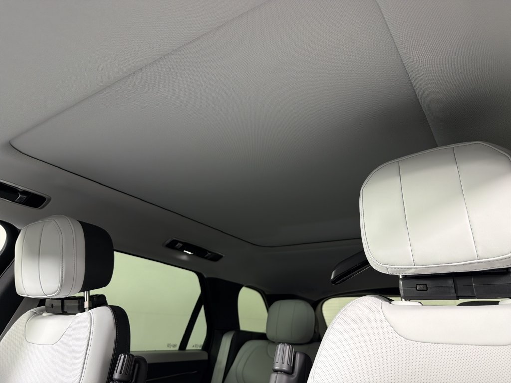 New 2027 Land Rover Range Rover Sport Dynamic SE AWD/4WD image 27